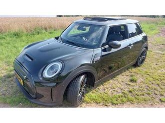 mini-cooper-se-yours-184-pk-elect-panodak-lederbekleding