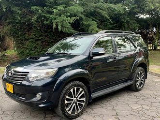 toyota-fortuner-3-0-sr5