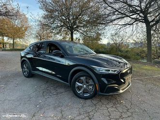 FORD MUSTANG MACH-E ford-mustang-mach-e-standard