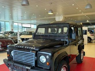 land rover defender 90 2.4 td4 station wagon se