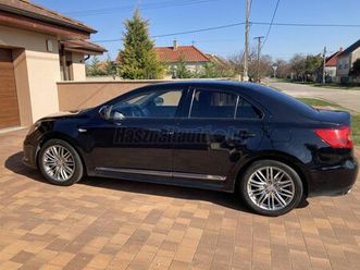 suzuki-kizashi-2-4-sdlx-cvt-4wd