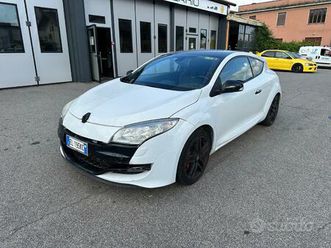 renault-megane-coupe-2-0-turbo-250cv-rs