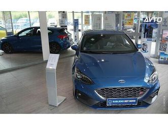 ford-focus-st-3-2-3-ecoboost-280km-ford-performace