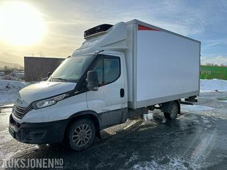 iveco dayli kjølebil med trepunktlift