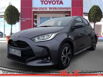 toyota yaris 1.5 hybrid teamplayer komfort-paket led