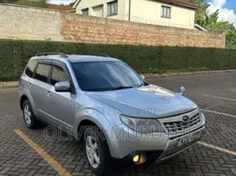 subaru-forester-2012-silver