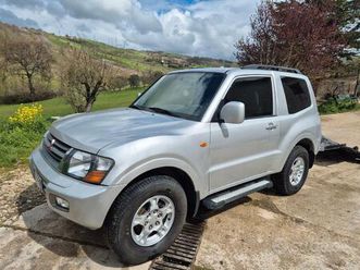 mitsubishi pajero (2000-2007) - 2002