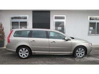 VOLVO V70 D5 volvo-v70-2007-2016-2008