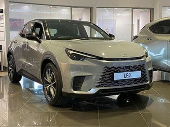 1-5-vvt-ie-premium-plus-design-e-cvt-euro-6-start-stop-5dr