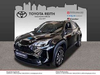 hybrid-1-5-vvt-i-team-deutschland-w-navi-led-acc-e