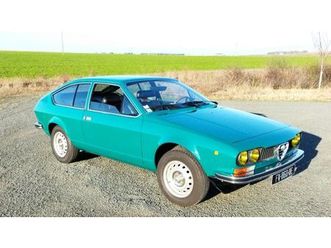 1976-alfa-romeo-alfetta-vert-fonce-manuel-5-vitesses-con
