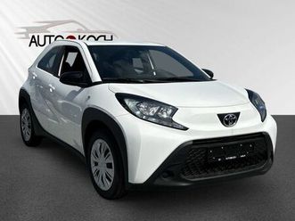 toyota-aygo-x-1-0-vvt-i-eu6e-1-0-l-play-cvt-apple-carpl