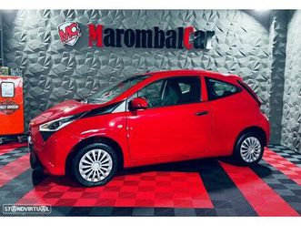 toyota aygo 1.0 x-play plus