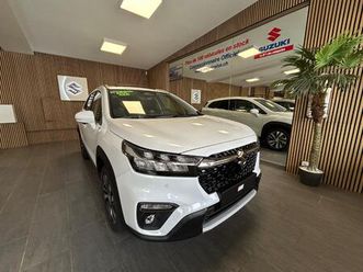 s-cross 1.5 compact top hybrid 4x4 4 roues hiver offertes