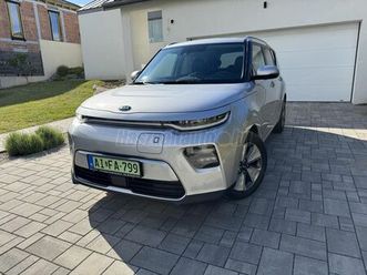 kia-soul-ev-64kwh-platinum-keves-km-kituno-allapot-magas-felszereltseg-ulesszelloztetes