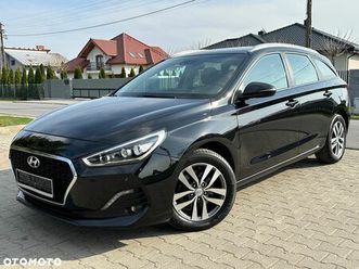 hyundai-i30-fastback-1-6-crdi-premium-dct