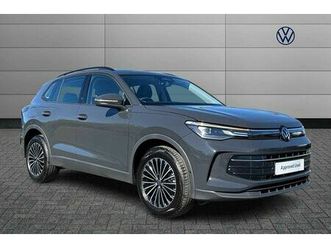 VOLKSWAGEN TIGUAN volkswagen-tiguan-1-5-tsi-ehybrid-life-5dr-dsg