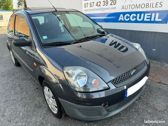 ford-fiesta-1-3-basis-60-cv-faible-km-toit-ouvrant