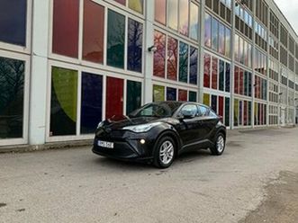 TOYOTA C-HR toyota-c-hr-hybrid-cvt-gps-apple-carplay-active-rantefritt-rms36e-bytbil-com