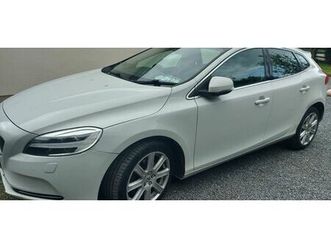 2018 volvo v40