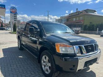 nissan titan 5.6 benzine