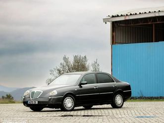 lancia-thesis-2-0-20v-turbo