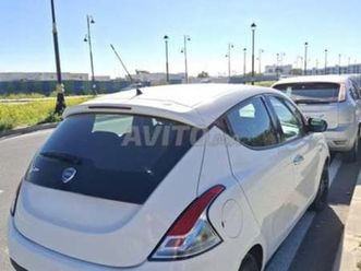 lancia-ypsilon-essence-manuelle-2012-a-bouskoura