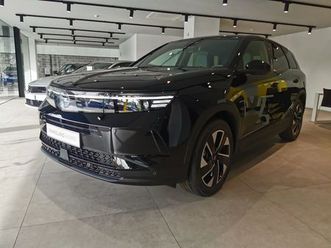 <li class=breadcrumbs-module_list-item__zg-6q opel grandland 1.2 hybrid gs edct </ol>