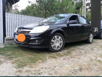 opel-astra-h-sedan-curtea-de-arges