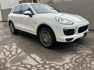 porsche-cayenne-hybrid-plug-in