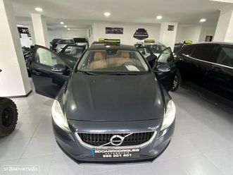 volvo v40