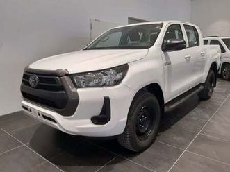 toyota hilux 2.8 d-4d double cab comfort nuova a vicenza
