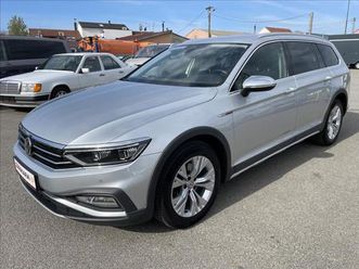 volkswagen passat 2.0 tdi dsg 4motion*iq-light acc*navi*tažné*servisní historie! po servise! facelift kombi - kombi nafta