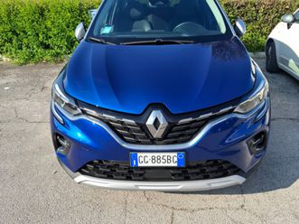 reanault captur hybrid 140 cv intens