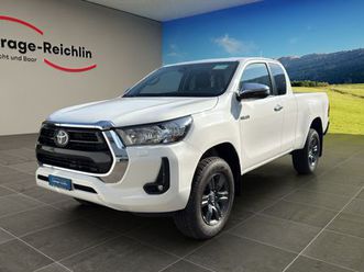 hilux-extra-cab-pickup-2-4-d-4d-150-style