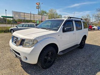 nissan-pathfinder-2-5-d-platinum-it