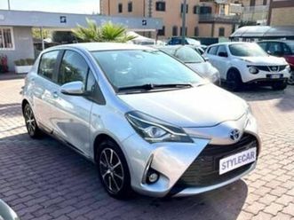 toyota yaris 1.5 hybrid 5 porte