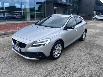 volvo v40 cross country d2 geartronic kinetic