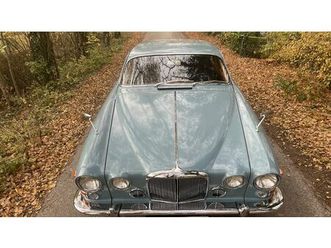 a highly authentic jaguar 420g - mk10 . first paint . lhd
