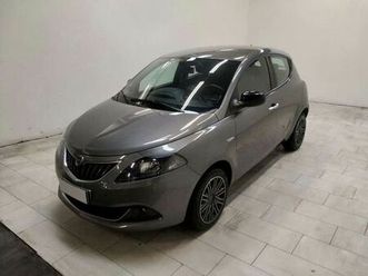 lancia ypsilon 1.0 firefly hybrid gold s&s 70cv 5p.ti