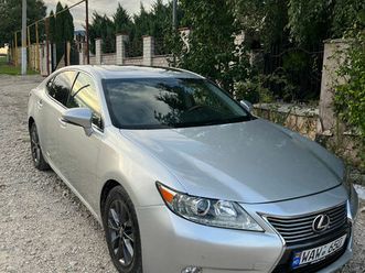 lexus es series