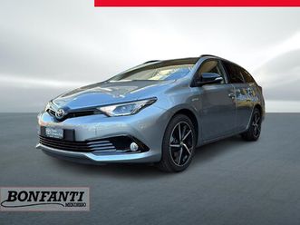auris-touring-sports-1-8-hsd-trend