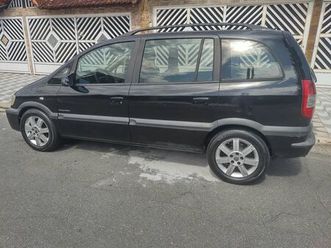 zafira-elegance-2-0-7-lugares-a-mais-top-da-categoria