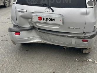 TOYOTA RAUM toyota-raum-1999