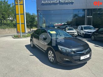 opel astra j notchback 1.6 benzin 110ks *2015*