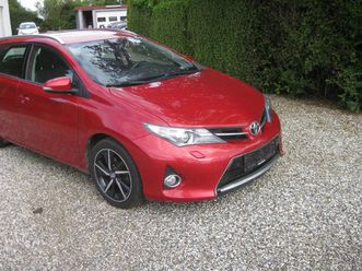 TOYOTA AURIS brugt-toyota-auris-1-3-vvt-i-t2-99hk-stc-6g-til-salg