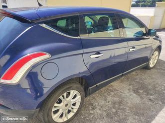 lancia delta 1.6 m-jet platino