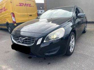 kombi momentum| 2. hand| bi-xenon| navi| pdc