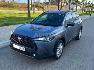 toyota corolla cross avec toit ouvrant