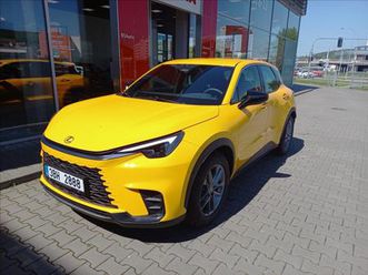 lexus lbx 1,5 business hatchback - hatchback hybridní - benzin